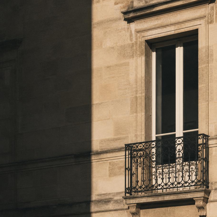 Détail de façade en pierre de Bordeaux